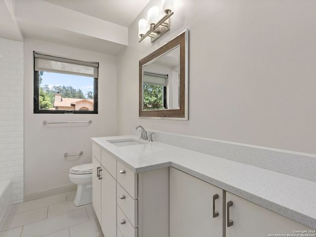 144 E Oakview Place, San Antonio, TX 78209