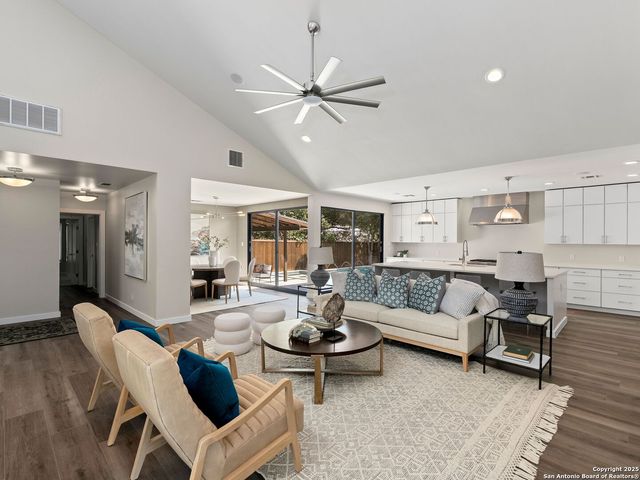 144 E Oakview Place, San Antonio, TX 78209