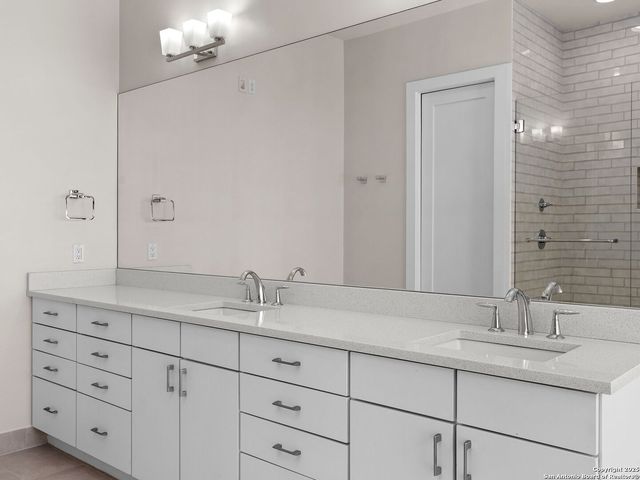 144 E Oakview Place, San Antonio, TX 78209