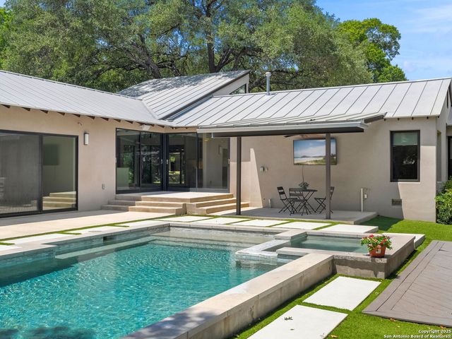 144 E Oakview Place, San Antonio, TX 78209