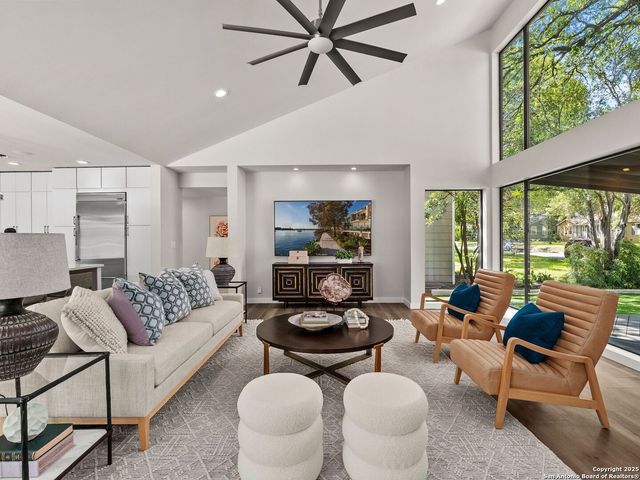144 E Oakview Place, San Antonio, TX 78209