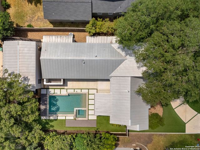 144 E Oakview Place, San Antonio, TX 78209