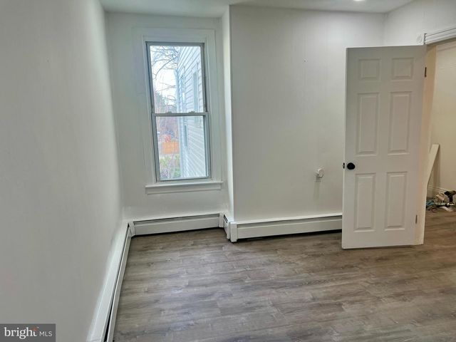 1134 BRUNSWICK AVE, Trenton, NJ 08638