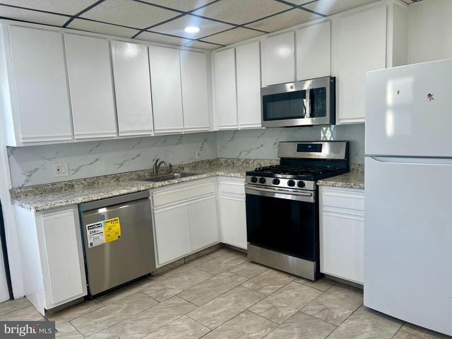 1134 BRUNSWICK AVE, Trenton, NJ 08638