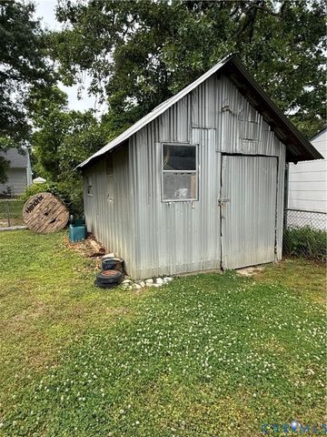 14232 Central Ave, Chester, VA 23836
