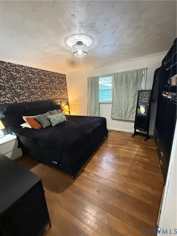 14232 Central Ave, Chester, VA 23836