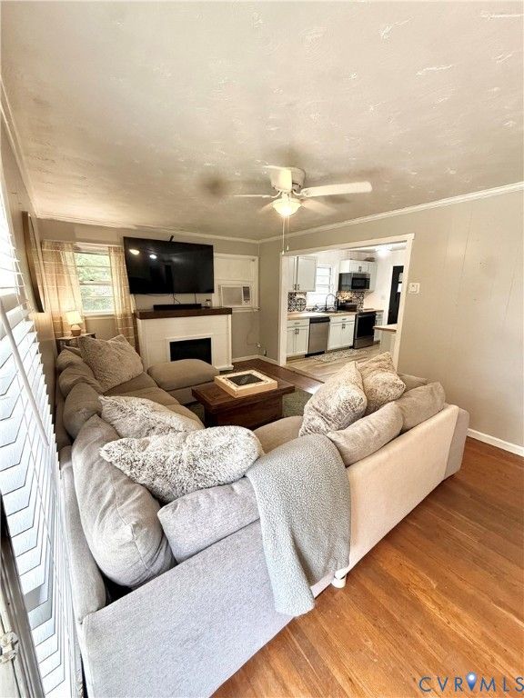 14232 Central Ave, Chester, VA 23836