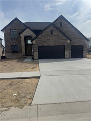 24314 Sawgrass Drive, Macomb Township, MI 48042