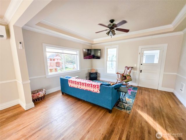 512 1st Street S, Sultan, WA 98294