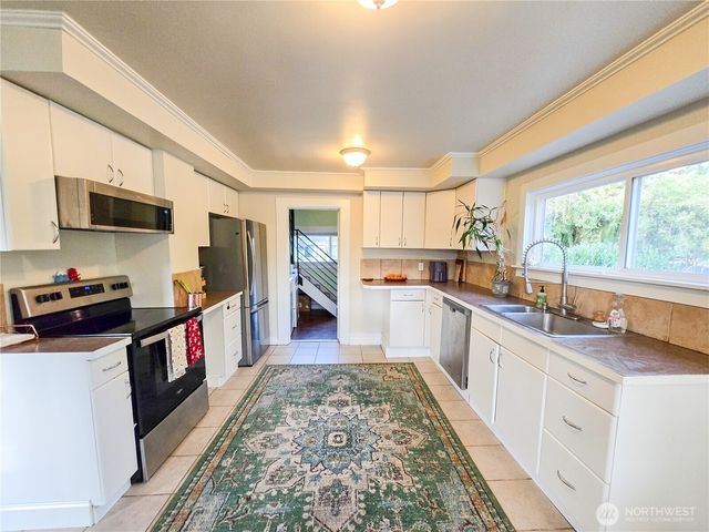 512 1st Street S, Sultan, WA 98294