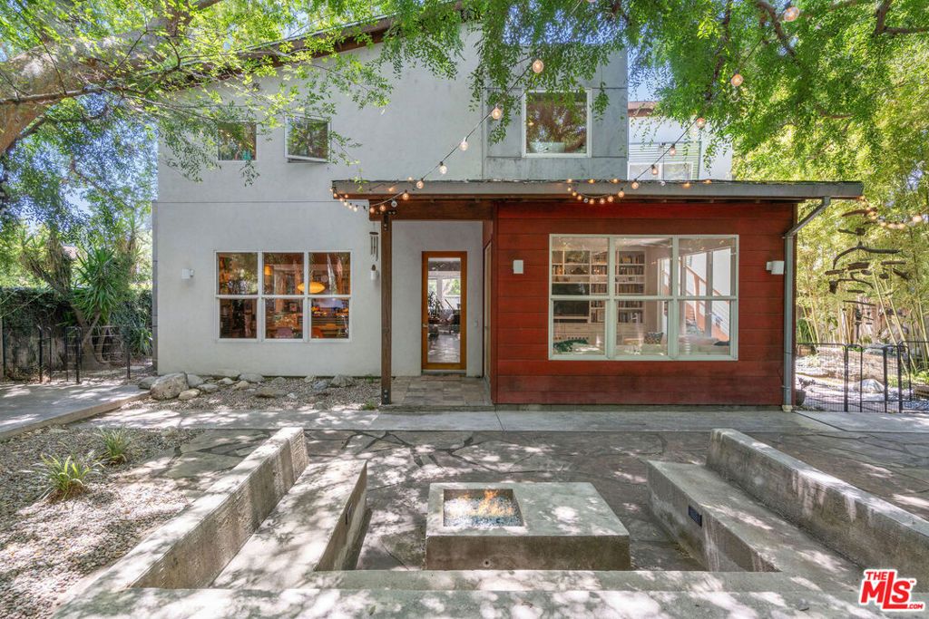 Image 44 of property listing at 4504 Stern Avenue, Los Angeles, CA 91423