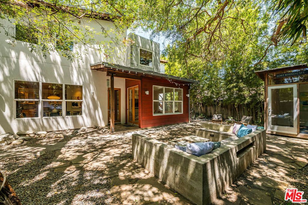 Image 45 of property listing at 4504 Stern Avenue, Los Angeles, CA 91423