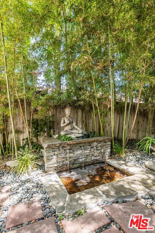 Image 46 of property listing at 4504 Stern Avenue, Los Angeles, CA 91423