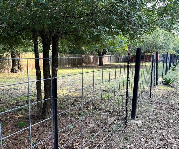153 Old Wingo PL, Mcdade, TX 78650