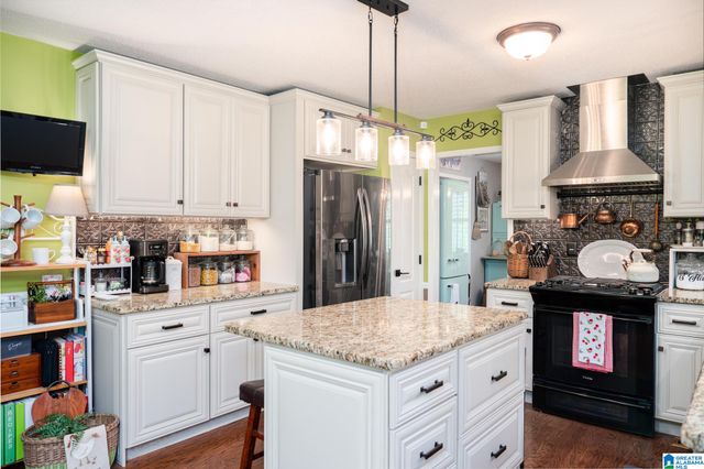 812 PINE CIRCLE, Kimberly, AL 35091