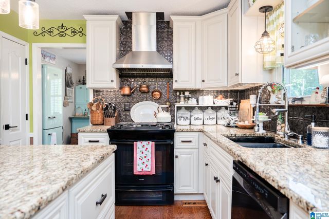 812 PINE CIRCLE, Kimberly, AL 35091