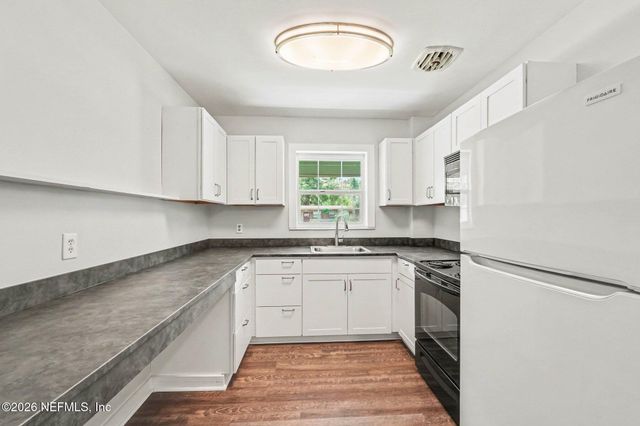 6159 AUTLAN Drive, Jacksonville, FL 32210