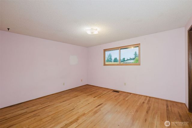 3875 NE Pinecone Drive, Bremerton, WA 98310