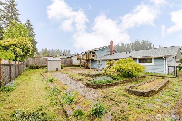 3875 NE Pinecone Drive, Bremerton, WA 98310