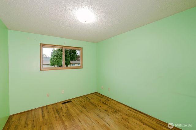 3875 NE Pinecone Drive, Bremerton, WA 98310