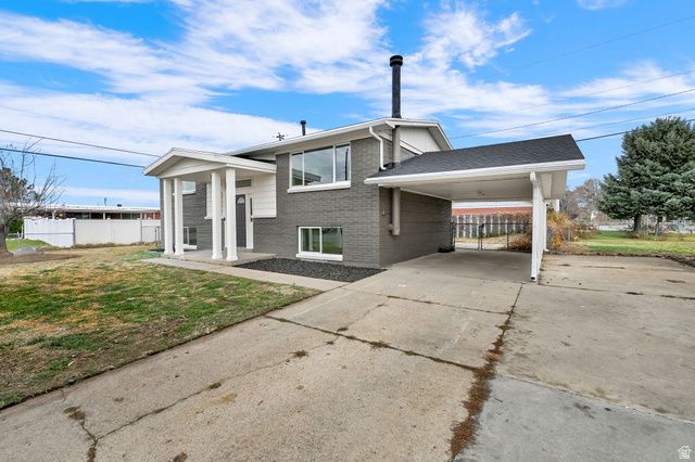 4220 S 2075 W, Roy, UT 84067