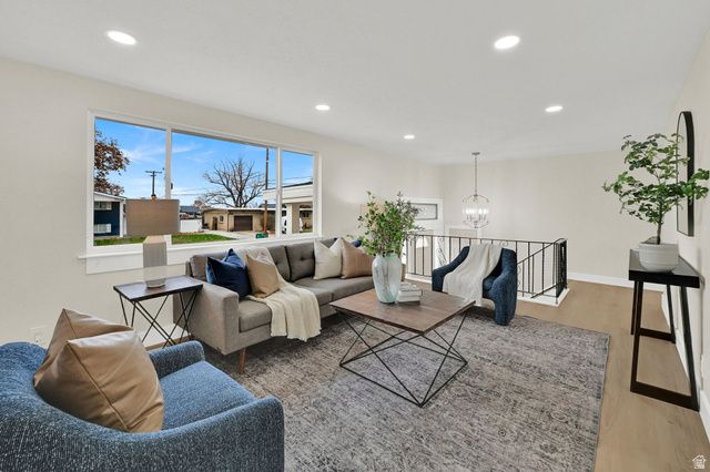 4220 S 2075 W, Roy, UT 84067