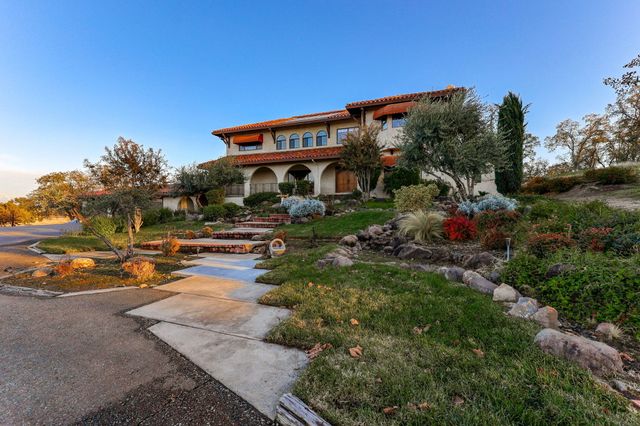 22797 Silverlode Road, Palo Cedro, CA 96073