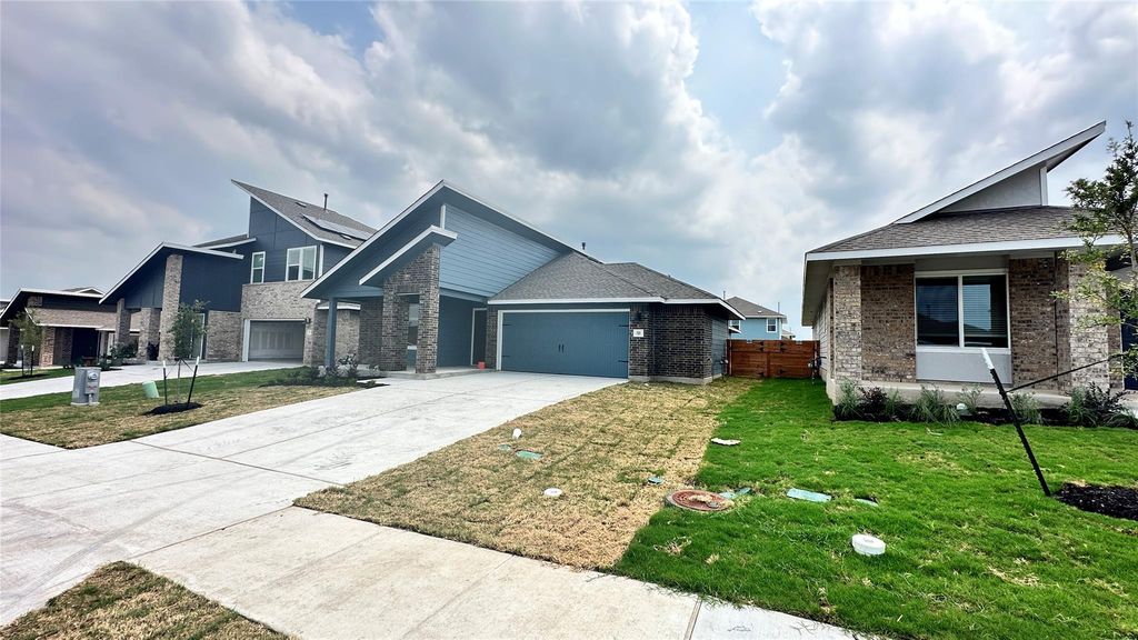 191 Tofalla, Kyle, TX 78640