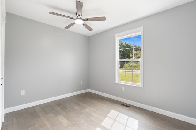 11526 Aaron Ln, Nunnelly, TN 37137
