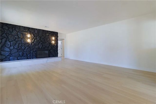 18087 San Bernardino, Bloomington, CA 92316