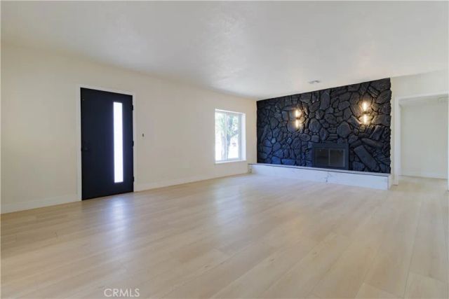 18087 San Bernardino, Bloomington, CA 92316