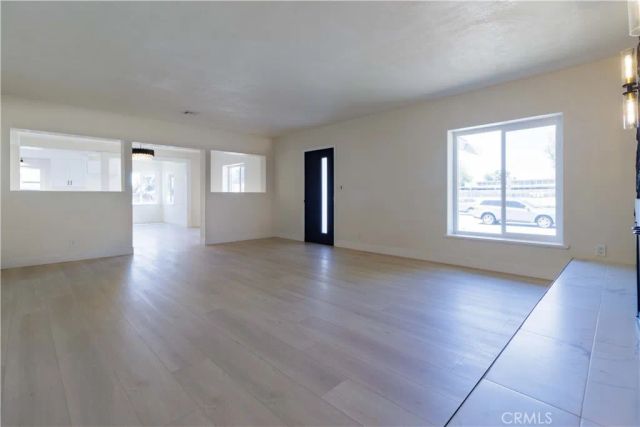 18087 San Bernardino, Bloomington, CA 92316