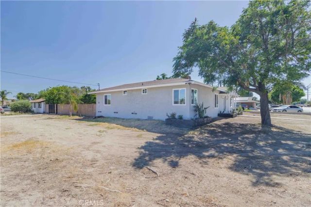 18087 San Bernardino, Bloomington, CA 92316