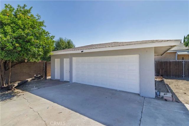 18087 San Bernardino, Bloomington, CA 92316