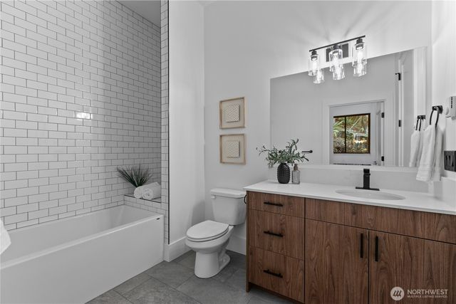 2952 Brook Lane, Sedro Woolley, WA 98284