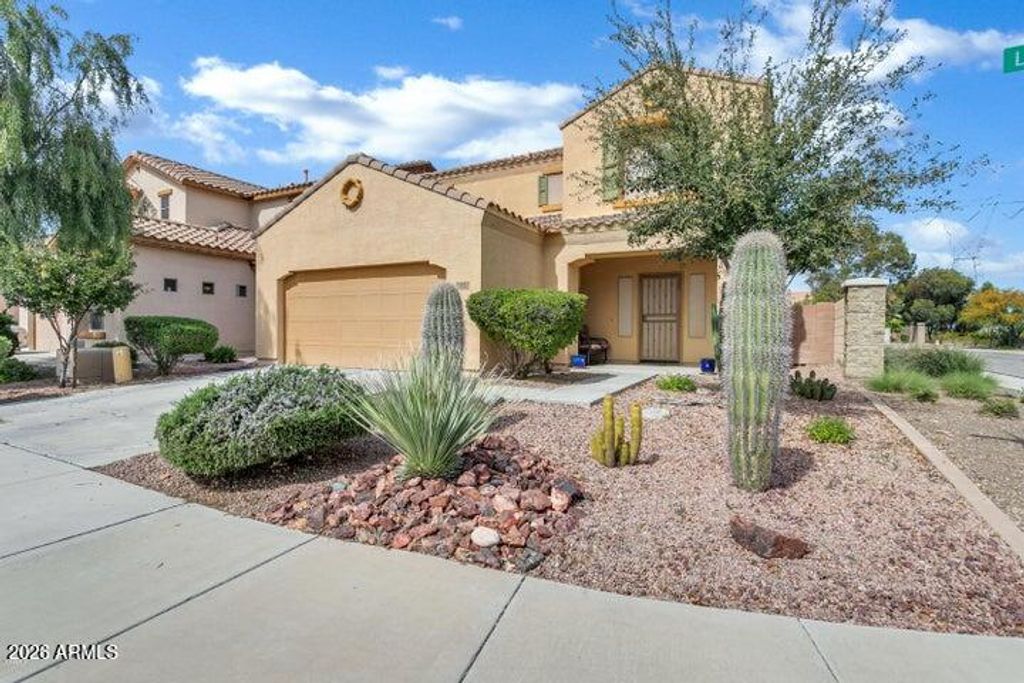 12022 W LEATHER Lane, Peoria, AZ 85383 — exterior