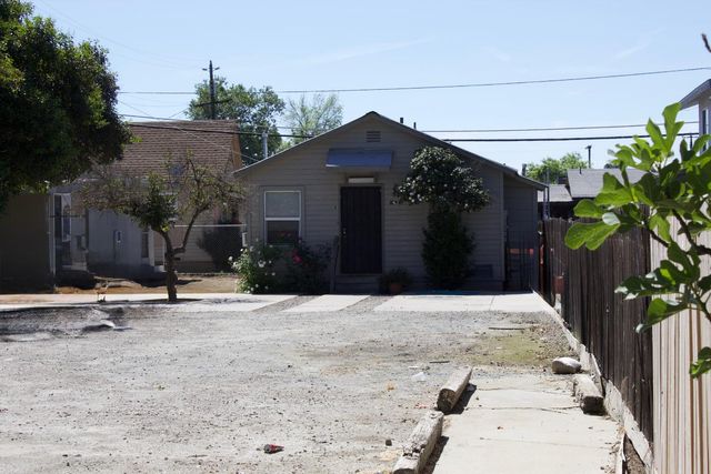 1411 Annadale Ave Apt C, Sanger, CA 93657