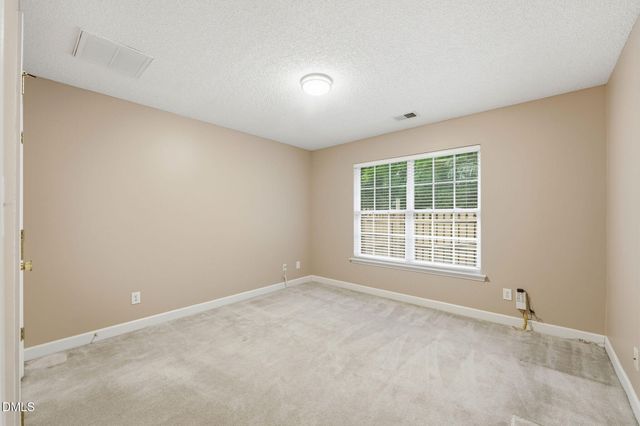 2204 Sweetbay Circle, Burlington, NC 27215