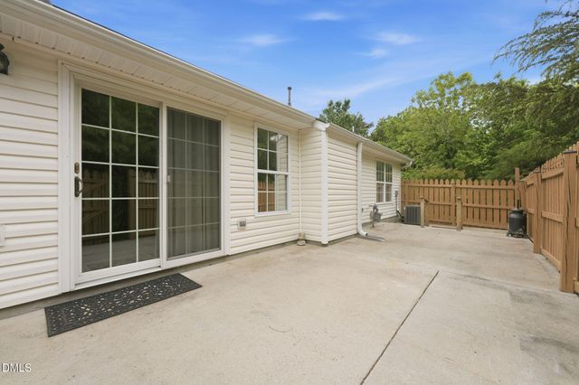2204 Sweetbay Circle, Burlington, NC 27215