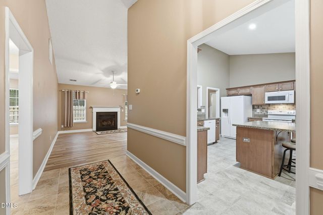 2204 Sweetbay Circle, Burlington, NC 27215