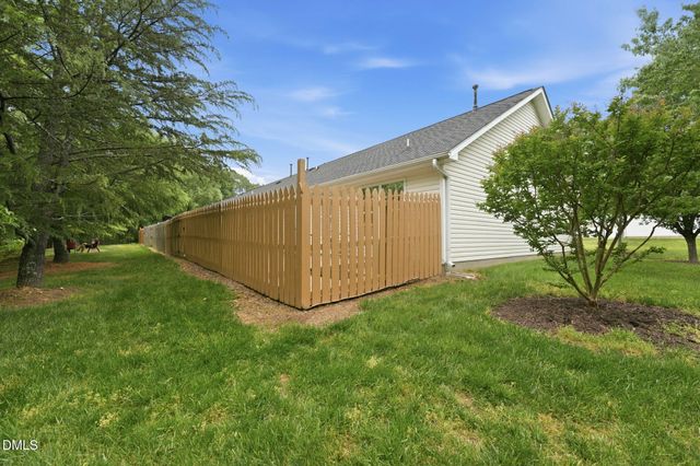 2204 Sweetbay Circle, Burlington, NC 27215