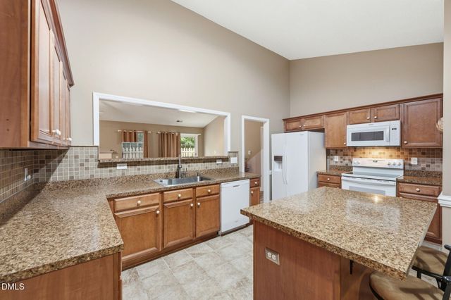 2204 Sweetbay Circle, Burlington, NC 27215