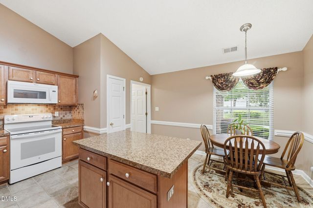 2204 Sweetbay Circle, Burlington, NC 27215