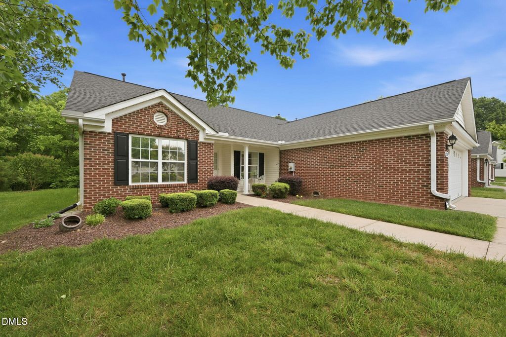 2204 Sweetbay Circle, Burlington, NC 27215