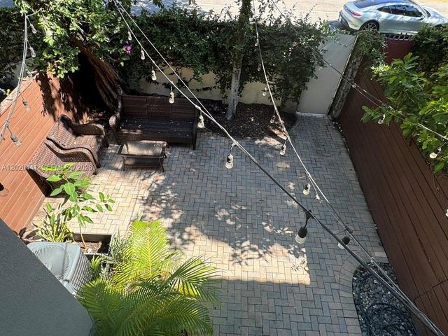 3204 Bird Avenue 104, Miami, FL 33133