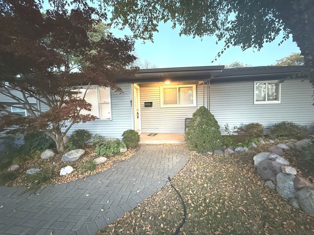 47 Birch Street, Carpentersville, IL 60110