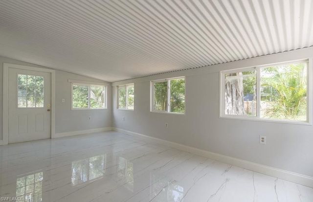 215 Delray AVE, Fort Myers, FL 33905