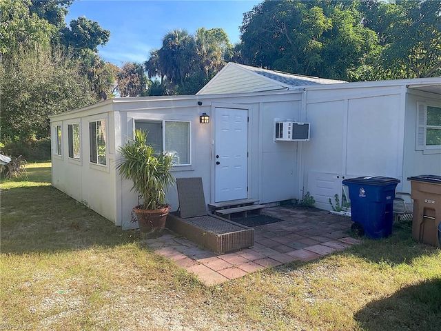 215 Delray AVE, Fort Myers, FL 33905