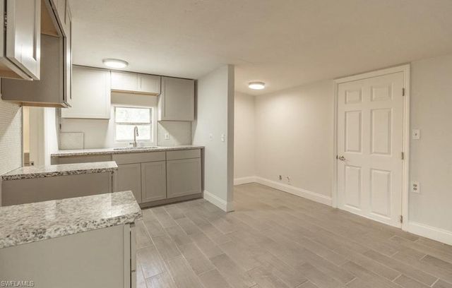 215 Delray AVE, Fort Myers, FL 33905