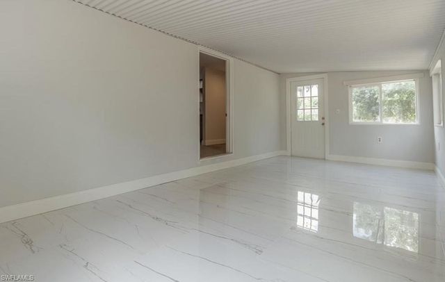 215 Delray AVE, Fort Myers, FL 33905